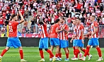 Fotbalisté brněnské Zbrojovky se radují z gólu.