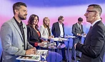 Superdebata kandidátů na pražského primátora. Na snímku Jan Hušbauer (ANO) a...