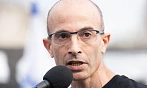 Izraelský historik Juval Noah Harari na demonstraci na podporu Izraele v...