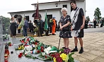 Účastníci pietního aktu na hřbitově v Havířově-Šumbarku uctili v úterý 7....