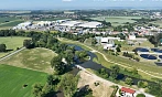 Pohled na část dokončené etapy 4A protipovodňových opatření v Olomouci,...