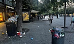 Přetékající popelnice. Na Václavském náměstí jde podle místních obyvatel o...