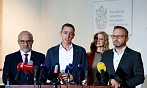 Tiskový brífink Jana Grolicha, Mariana Jurečky a Josefa Středuly po společném...