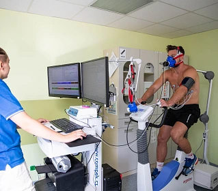 Jak vypadá zátěžové testování sportovců? Redakce iDNES.cz se byla na celý...