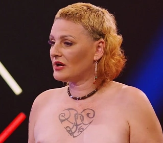 Kamila v Naked Attraction