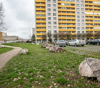 Prostory na hradecké Benešově třídě, kde by po revitalizaci měly stát...