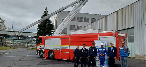 Unikátní hasičský speciál převzali hasiči ze sokolovské chemičky Synthomer ve...