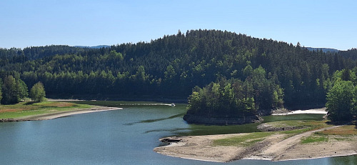 Hladina římovské přehrady je nyní nejnižší za posledních 25 let. Ale nehrozí,...