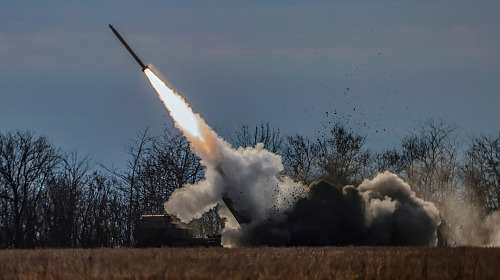 Raketomet HIMARS poblíž Chersonu (7. listopadu 2022)