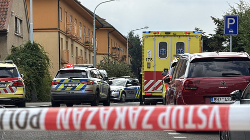 Po střelbě v Praze 10 našli policisté jednu zemřelou osobu, další člověk je...