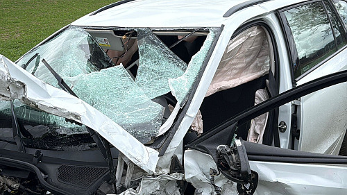 Vážná dopravní nehoda se stala dopoledne poblíž Radonic v okrese Praha-východ,...