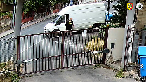 Z oploceného staveniště ukradli stavební materiál. Policie má záznam z kamery