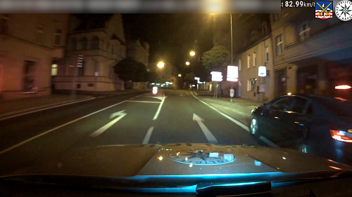 Babičce ukradl peníze i auto, s ním potom zběsile ujížděl policistům