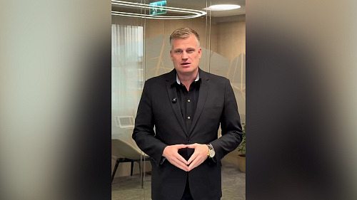 Filip Turek rezignoval na post zmocněnce, dokud policie nevyšetří nehodu