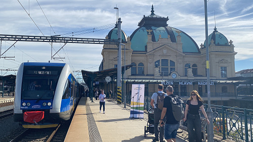 Společnost Arriva v Plzni představila první dvě kompletně modernizované...