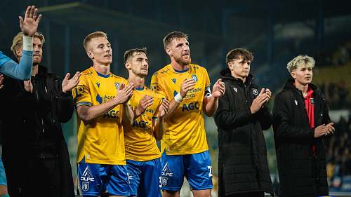 Děkovčka fotbalistů Teplic po přípravě s Drážďany, druhý zleva Jaroslav...