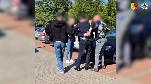 Pražští kriminalisté z hospodářské kriminálky zadrželi vysokoškolského...