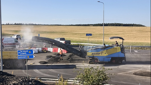 Přestavba okružní křižovatky na silnici I/35 u Koclířova probíhá za plného...