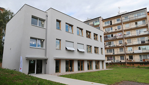 Oblastní charita ve Dvoře Králové nad Labem vybudovala nové působiště v...