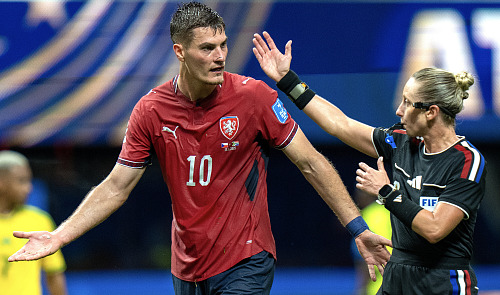 Český útočník Patrik Schick během utkání s Jihoafrickou republikou.