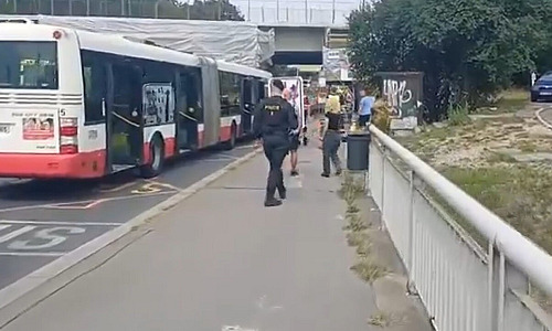 Nehoda autobusu v pražské Krči. (25. srpna 2026)