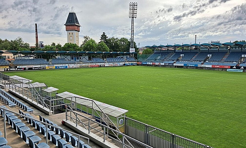 Připravený. Budějovický stadion by měl za měsíc hostit první zápas, ve třetí...