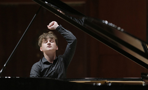 Pianista Jan Schulmeister patří k nejvýraznějším klavírním talentům své...