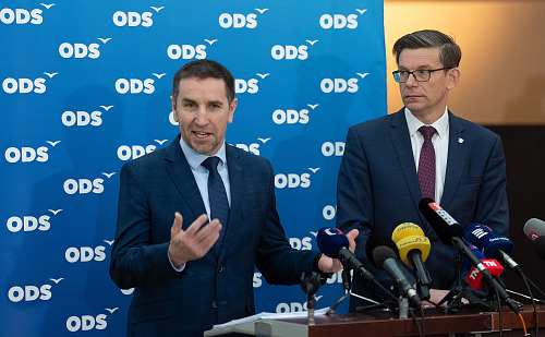 Tisková konference klubu ODS. Na snímku Karel Haas a Martin Kupka. (5. března...