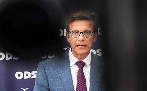Jednání Poslanecké sněmovny. Tisková konference ODS. Na snímku Martin Kupka....