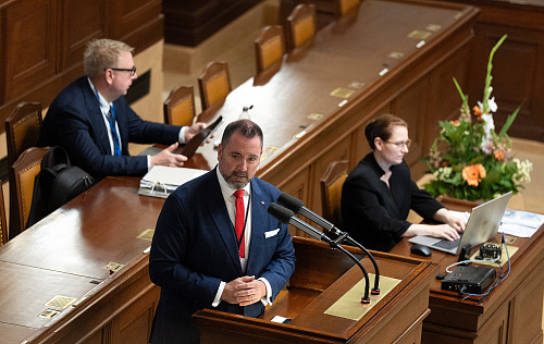 Ministr životního prostředí Igor Červený (Motoristé) na řádné schůzi Sněmovny....