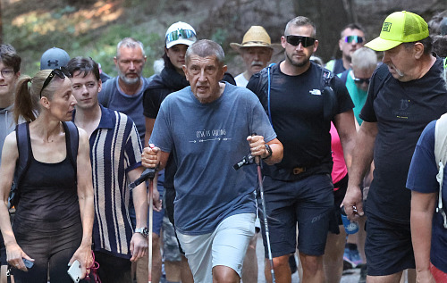 Premiér Andrej Babiš při výšlapu na nejvyšší vrchol Moravskoslezských Beskyd...