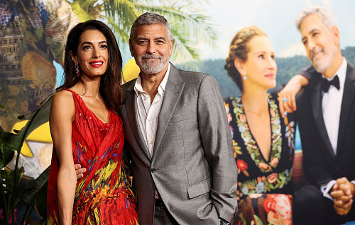George Clooney a jeho manželka Amal (Los Angeles, 17. října 2022)