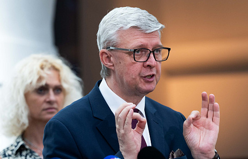 Jednání Poslanecké sněmovny. Tisková konference ke stavebnímu zákonu. Na snímku...