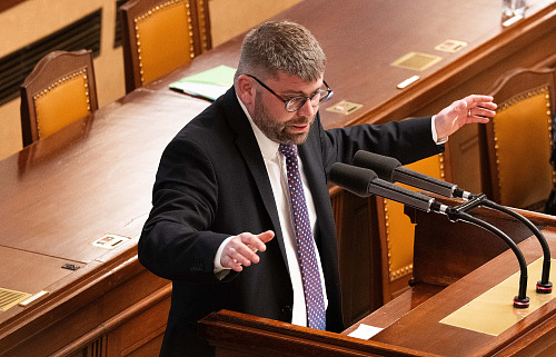 Poslanecká sněmovna projednává mimo jiné zákony týkající se veřejných rozpočtů....