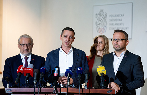 Tiskový brífink Jana Grolicha, Mariana Jurečky a Josefa Středuly po společném...