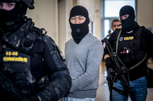 Městský soud v Praze se dnes začal zabývat případem čínského občana viněného ze...