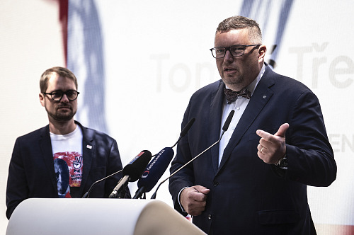 Senátor Tomáš Třetina při zahájení předvolební kampaně TOP 09. (30. dubna 2026)