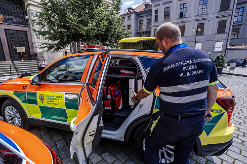 Představení nových vozidel Volkswagen Touareg pro lékařské posádky Zdravotnické...