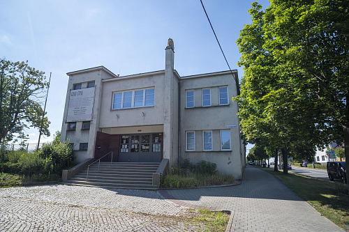 Otrokovická radnice koupí chátrající areál sokolovny v centru města, plánuje ho...