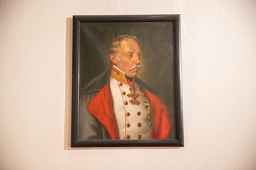 Ve fondech Vlastivědného muzea v Olomouci se nachází portrét maršála Radeckého...