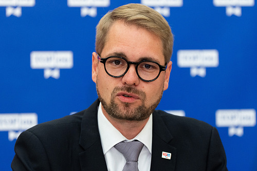 Předseda TOP 09 Matěj Ondřej Havel na tiskové konferenci ve Sněmovně. (25....