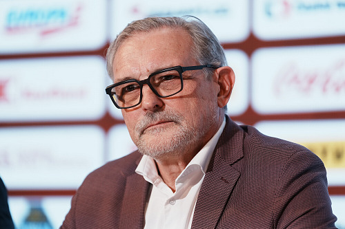 Novým koučem českých hokejistů bude Zdeněk Moták.