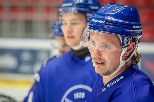 Dánský útočník Nick Olesen během letní přípravy hokejistů Českých Budějovic.