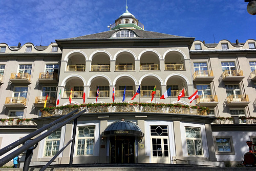 Sanatorium Priessnitz je dnes nejvýznamnější stavbou a jakýmsi logem Lázní...