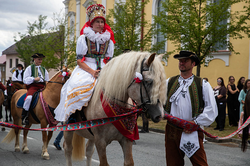 Doloplazy na Olomoucku znovu ožily Jízdou králů. Tradiční slavnost přilákala...