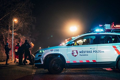 Městská policie v Pardubicích řešila opilce, který napadal lidi v centru města...