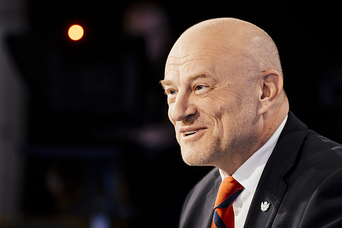 Hostem pořadu Rozstřel je Filip Dvořák, viceprezident Hospodářské komory ČR....