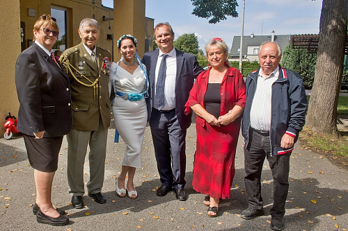 Vedoucí Ruského domu v Praze Igor Girenko (uprostřed) na Dni slovanské...