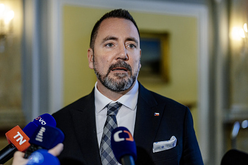 Jednání vlády. Na snímku ministr životního prostředí Igor Červený. (18. května...