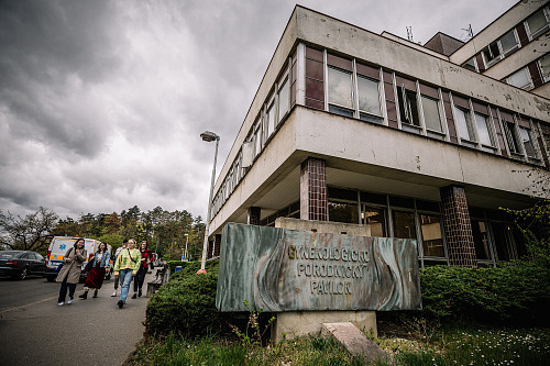 Gynekologicko-porodnický pavilon Fakultní nemocnice Bulovka. (4. dubna 2024)